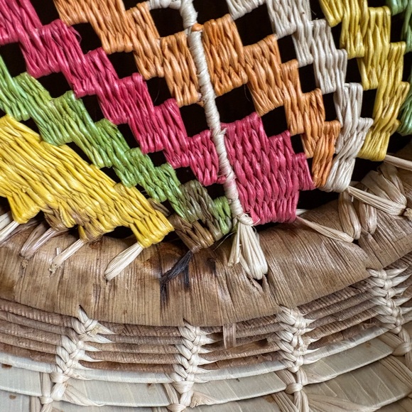 Coastal Hand Woven Basket Seashell Edge Artisan Natural Fibers Wicker Rattan - Picture 8 of 8